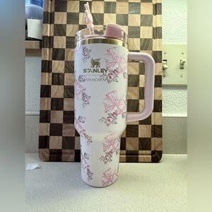 Stanley Pink and White Floral Insulated Tumbler with Handle